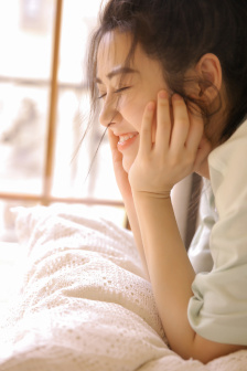 衣袖红镶边 电视剧